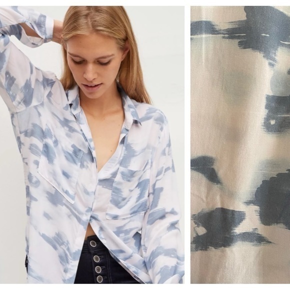 Anthropologie Tops - Anthropologie Cloth & Stone Blue Pink Watercolor Print Button Down Shirt Medium